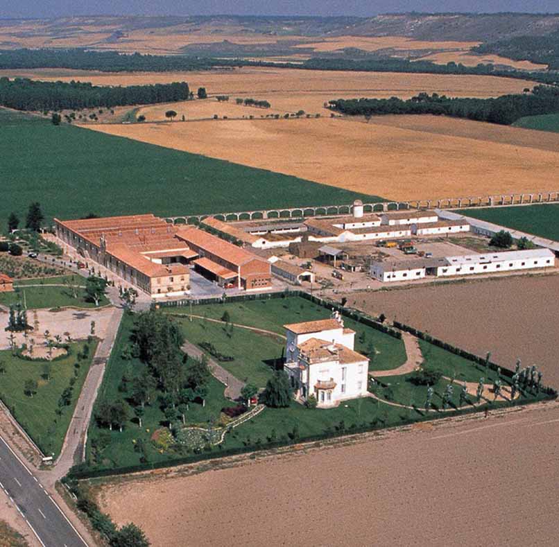 Nueva nave de distribución de las bodegas Vega Sicilia