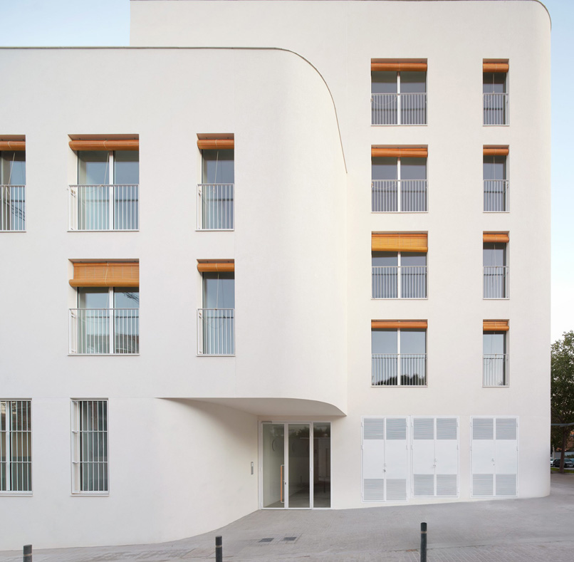 Jaume Balmes 2 apartment block